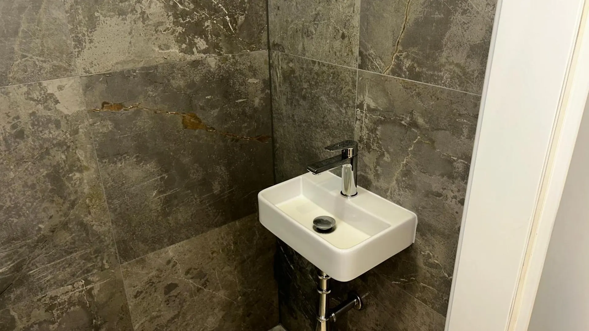 Apartment Stadtnest An Der Mariahilfer Vienna